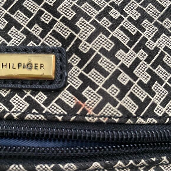 Tommy Hilfiger Women’s Medium Size Backpack Purse - Picture 2 of 9